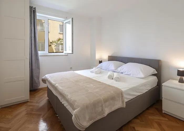 Sea View By Moro 2 *