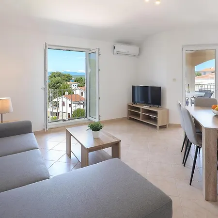 Apartment Sea View By Moro 2 *