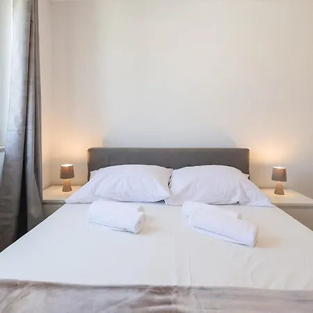 Sea View By Moro 2 Apartment *