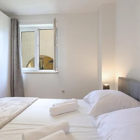 Sea View By Moro 2 *